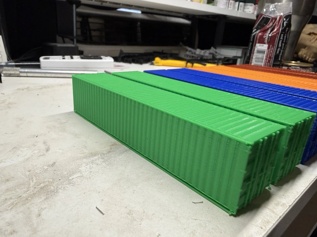 8 Ho Scale 40 ft  Shipping Containers