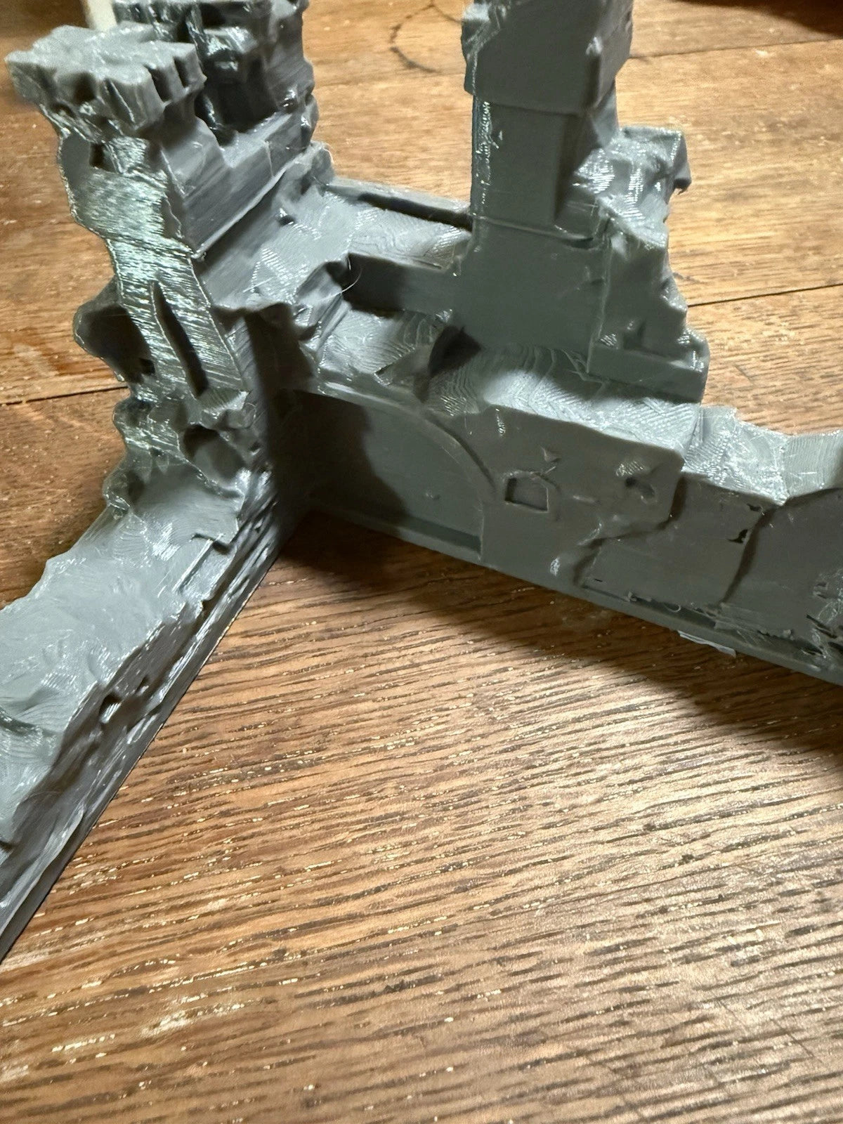 3D Printed Ruined Stone Wall Terrain — 32mm DnD & Wargame Miniature Scenery
