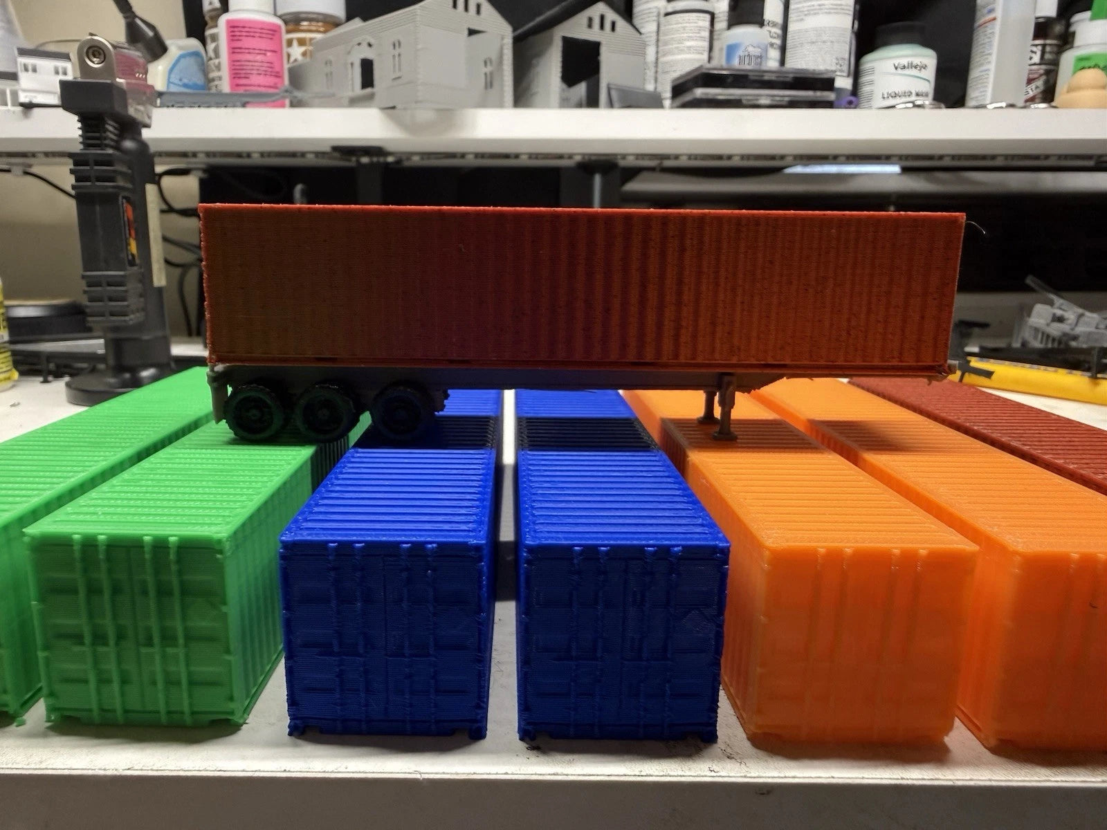 8 Ho Scale 40 ft  Shipping Containers