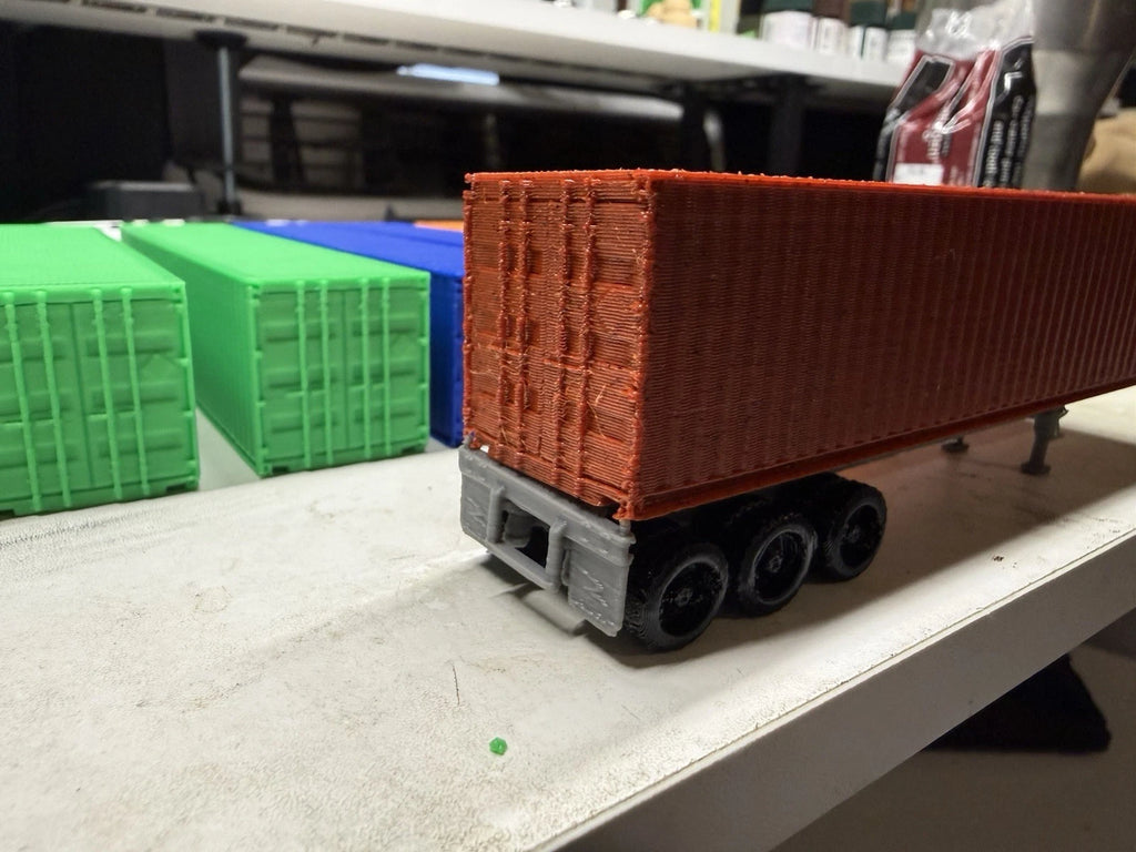 8 Ho Scale 40 ft  Shipping Containers
