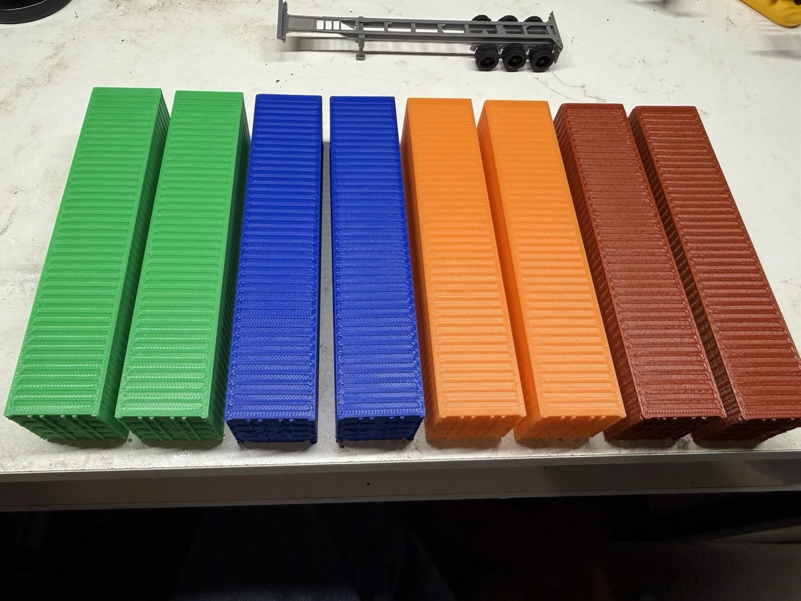 8 Ho Scale 40 ft  Shipping Containers